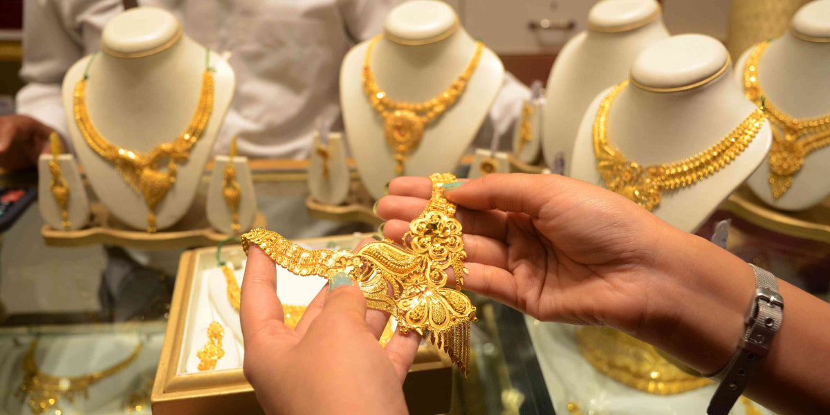 The impact of modern day festivities on festive jewellery